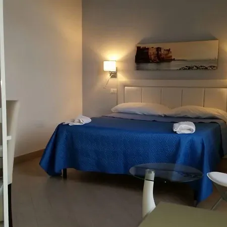 Oda ve Kahvaltı Base Mergellina Napoli