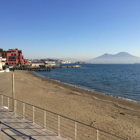Oda ve Kahvaltı Base Mergellina Napoli