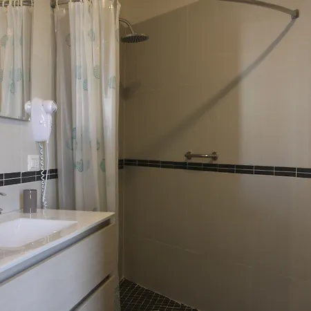 לינה וארוחת בוקר Base Mergellina