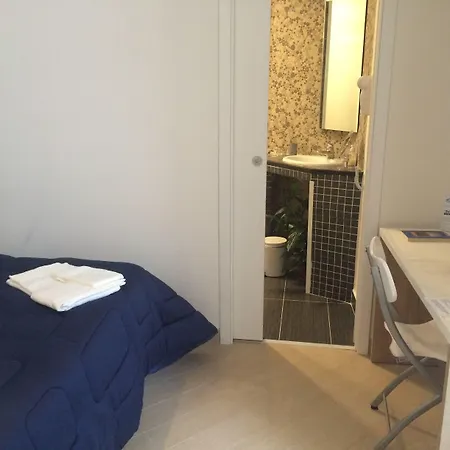 Base Mergellina Bed and Breakfast Νάπολη