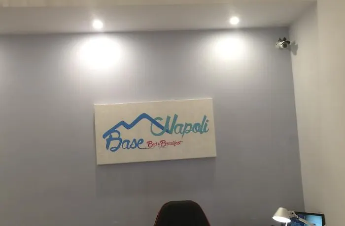 Base Mergellina Couette-café 4*