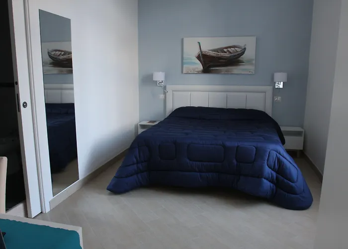 Base Mergellina Couette-café 4*