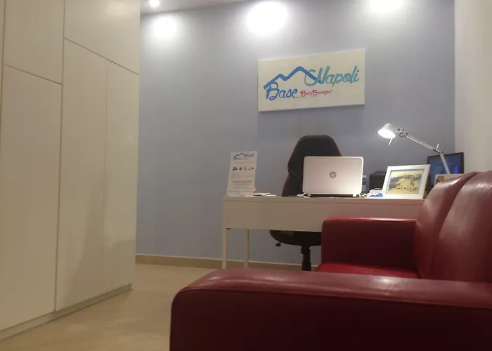 Base Mergellina Couette-café Naples