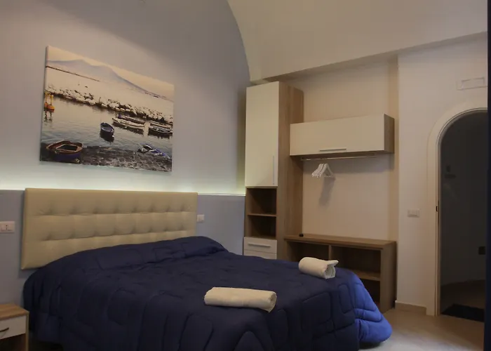 Base Mergellina Couette-café 4*