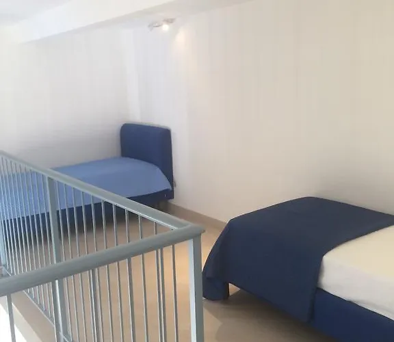 Couette-café Base Mergellina 4*