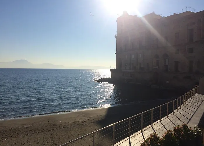 Couette-café Base Mergellina