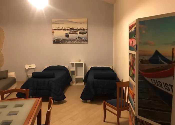 Couette-café Base Mergellina Naples