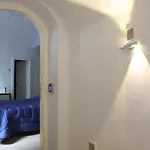 Base Mergellina Bed & Breakfast
