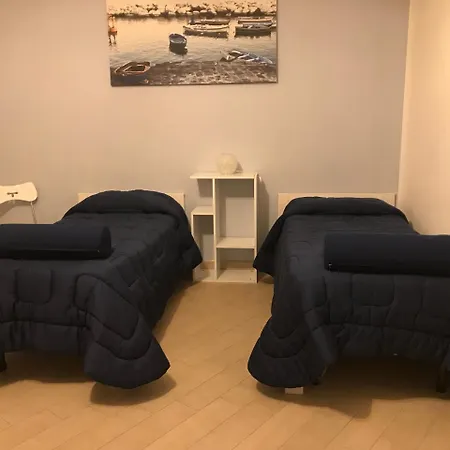 Base Mergellina Bed & Breakfast Neapel